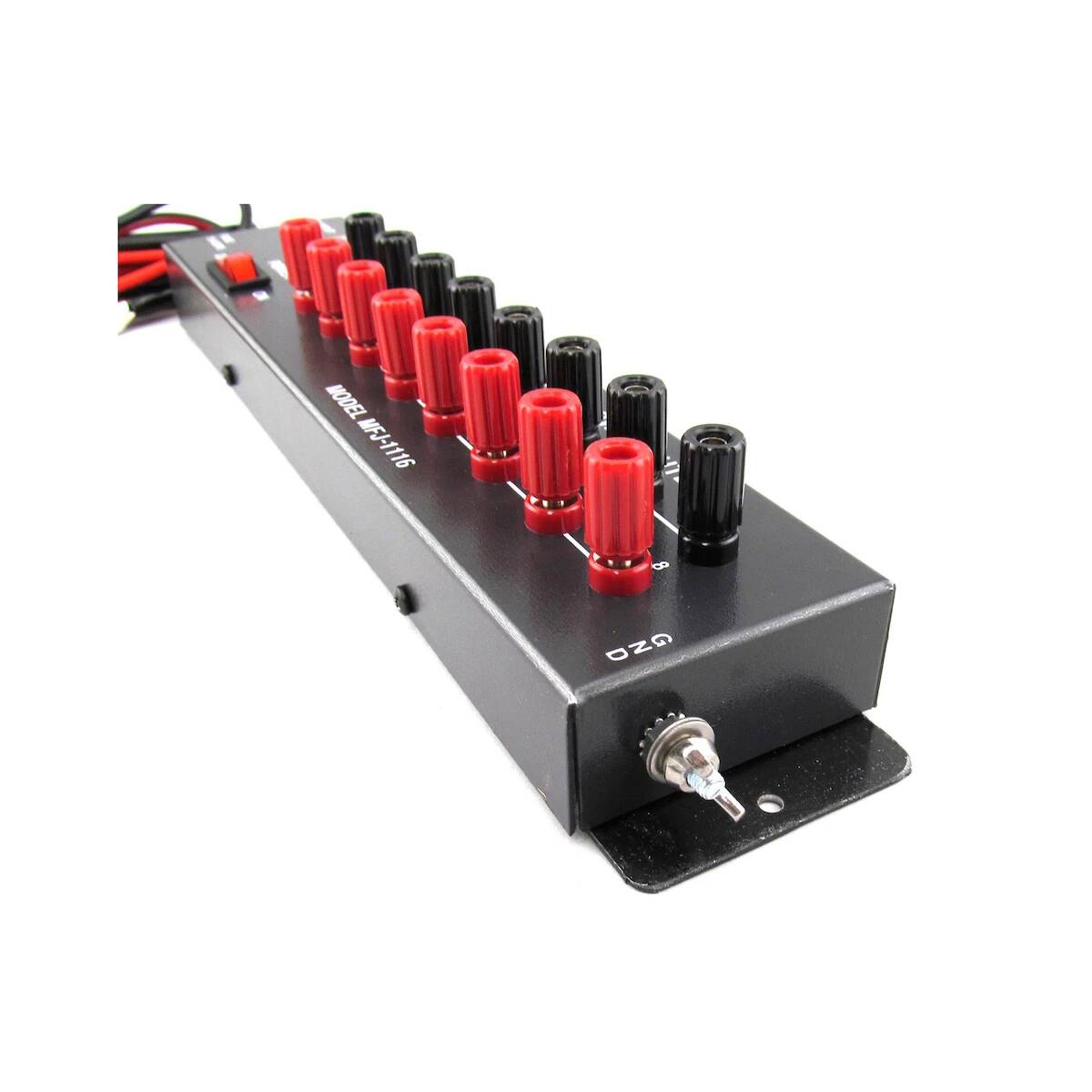 MFJ-1116 DC Power Strip with 8 Outlets - GPSCentral.ca - GPS